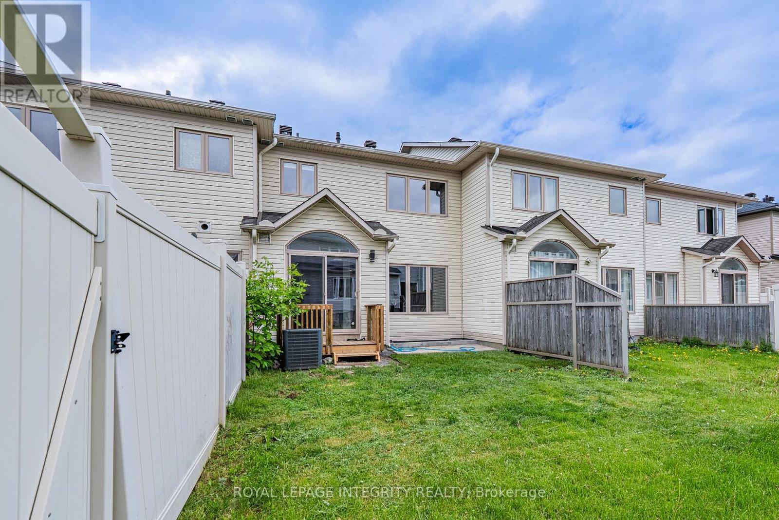 132 Mancini Way E, Ottawa, ON - Outdoor With Deck Patio Veranda