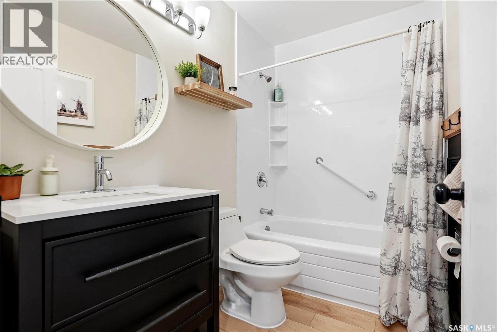 21 Potter Crescent, Saskatoon, SK - Indoor Photo Showing Bathroom
