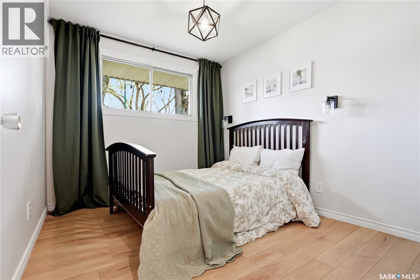 21 Potter Crescent, Saskatoon, SK - Indoor Photo Showing Bedroom