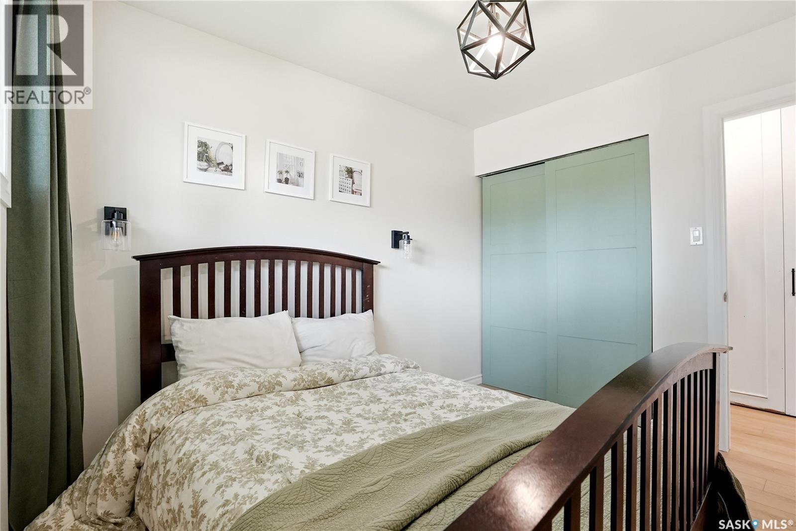 21 Potter Crescent, Saskatoon, SK - Indoor Photo Showing Bedroom