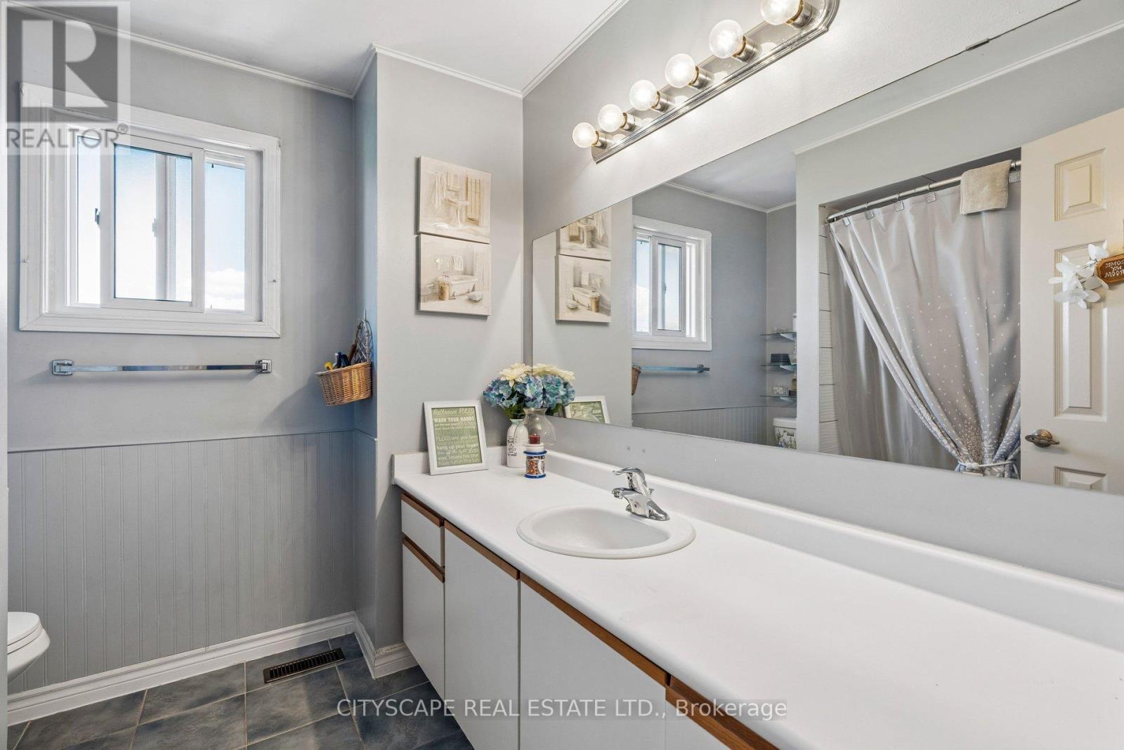 4356 Wakefield Crescent, Mississauga, ON - Indoor Photo Showing Bathroom