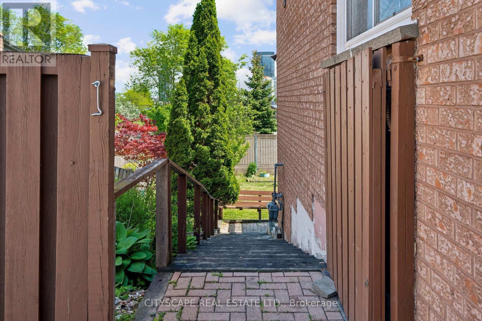 4356 Wakefield Crescent, Mississauga, ON - Outdoor