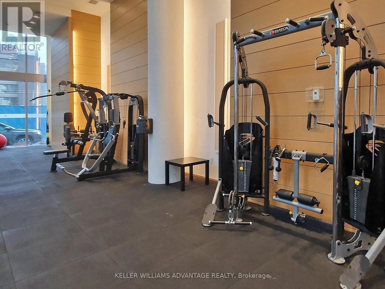401 - 29 Queens Quay E, Toronto, ON - Indoor Photo Showing Gym Room