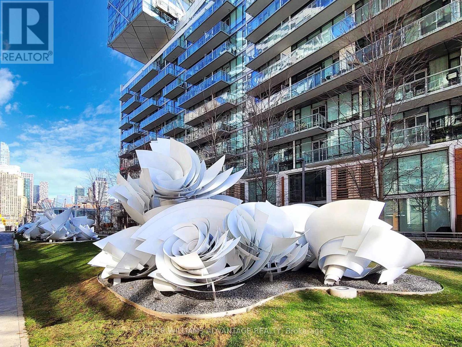 401 - 29 Queens Quay E, Toronto, ON - Outdoor
