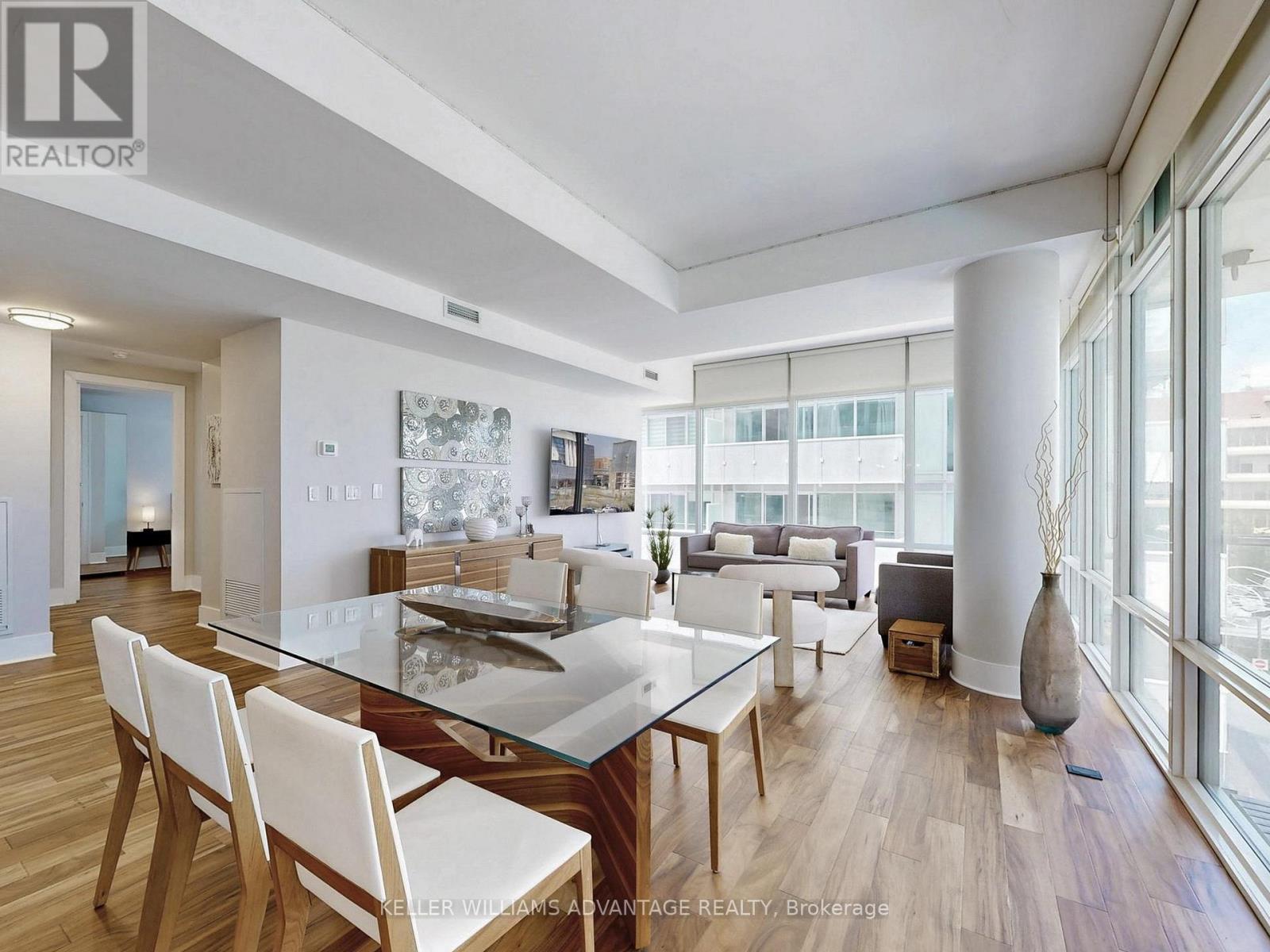 401 - 29 Queens Quay E, Toronto, ON - Indoor Photo Showing Dining Room