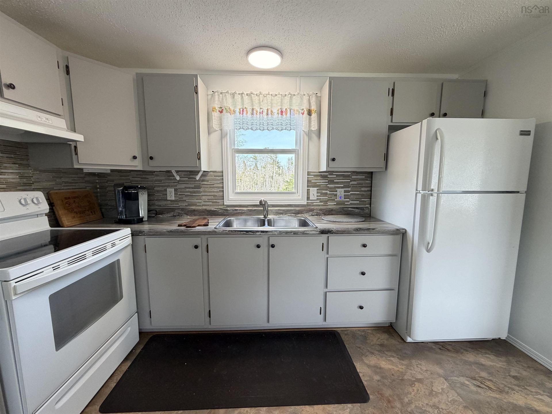 198 Highway 224, Sheet Harbour, NS