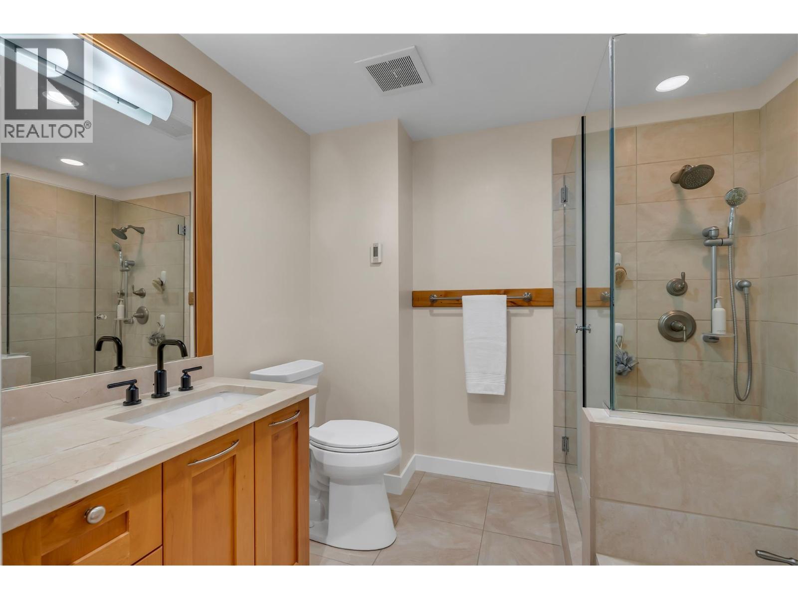 75 Martin Street Unit# 101, Penticton, BC - Indoor Photo Showing Bathroom