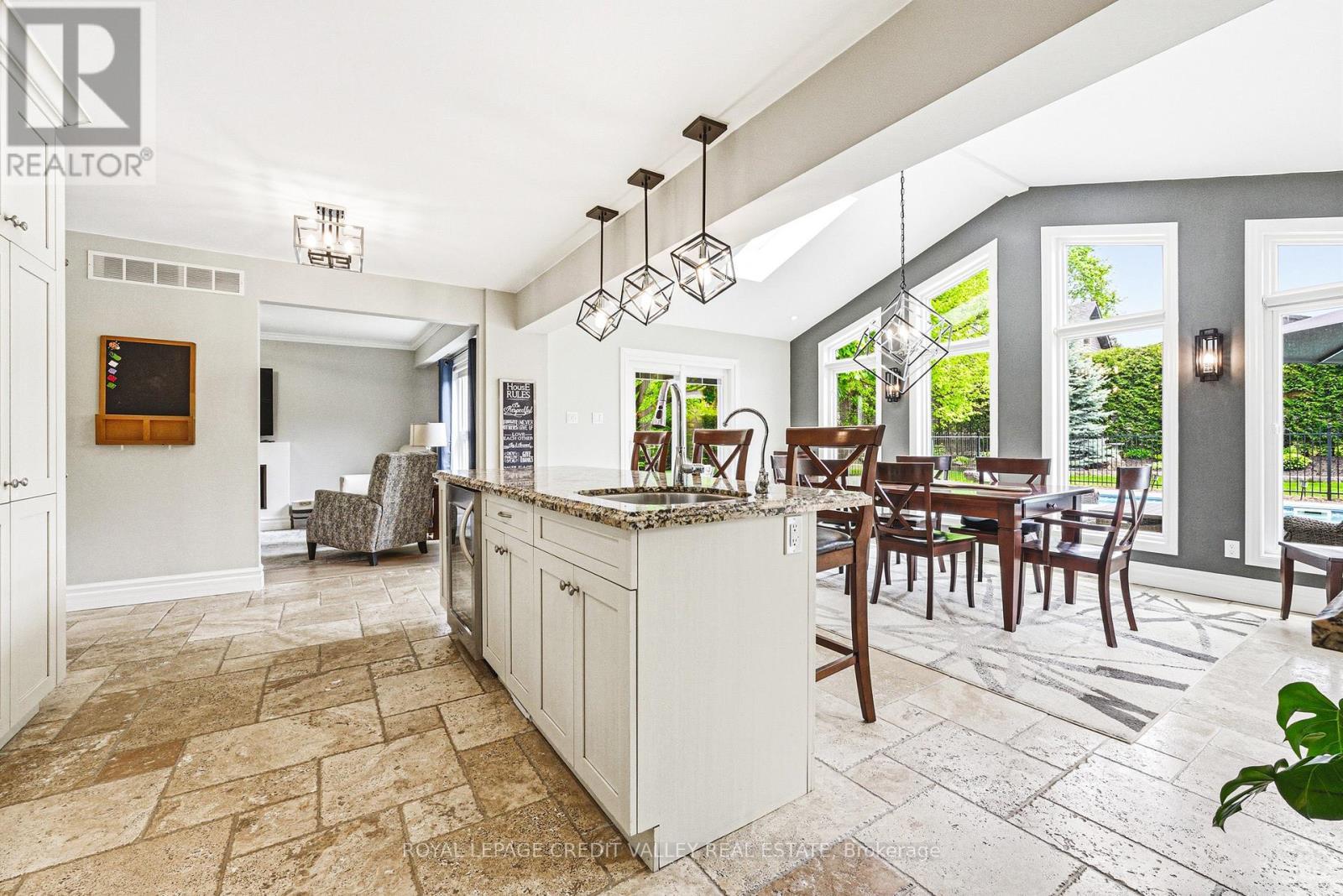5 Valleygreen Crescent S, Caledon, ON - Indoor