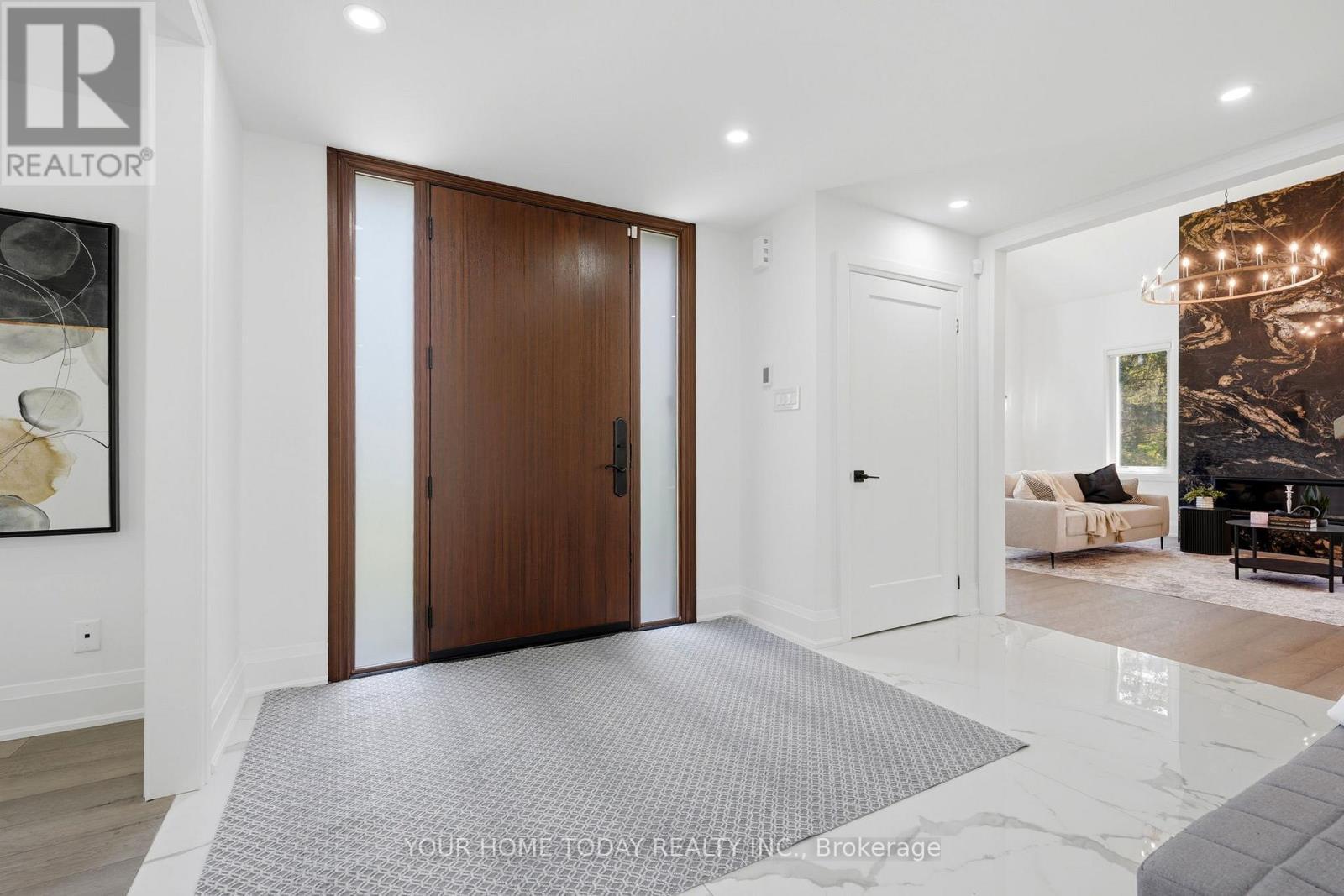 27 Chantelay Crescent, Halton Hills, ON - Indoor Photo Showing Other Room
