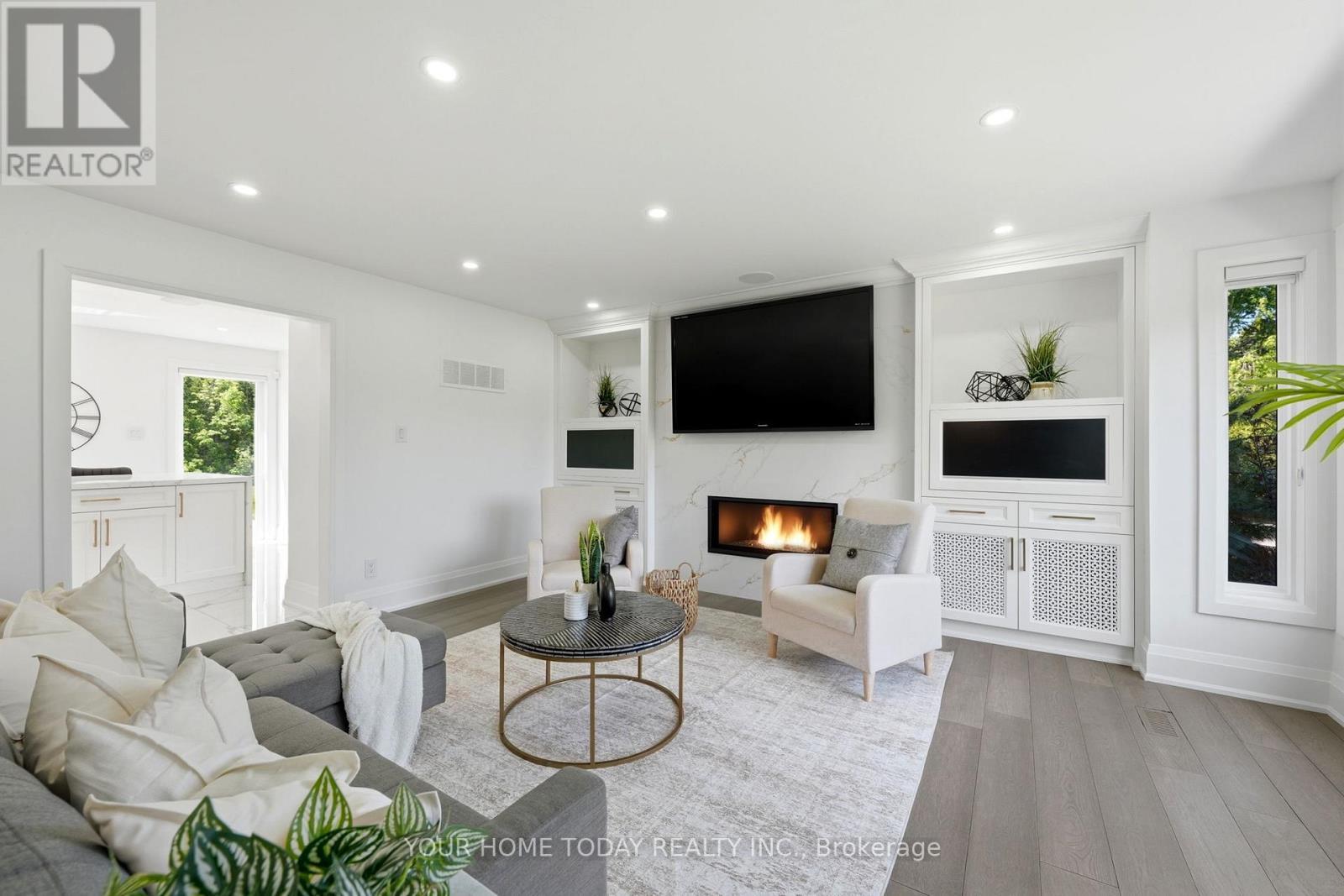 27 Chantelay Crescent, Halton Hills, ON - Indoor Photo Showing Living Room With Fireplace