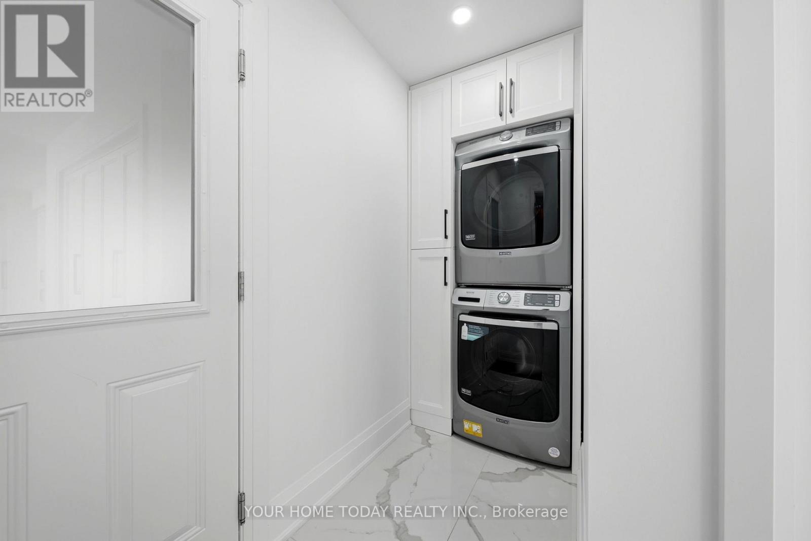27 Chantelay Crescent, Halton Hills, ON - Indoor Photo Showing Laundry Room