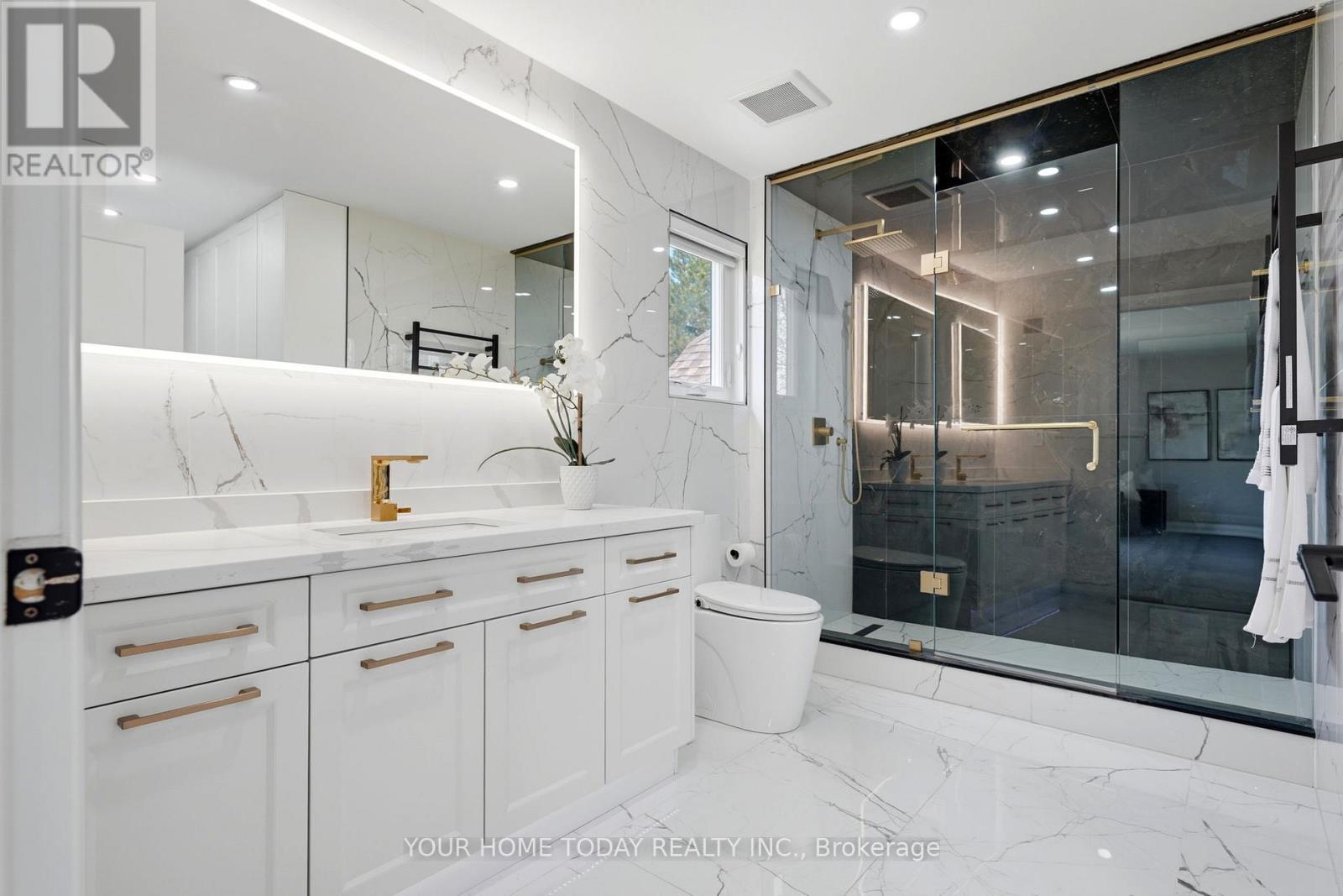 27 Chantelay Crescent, Halton Hills, ON - Indoor Photo Showing Bathroom