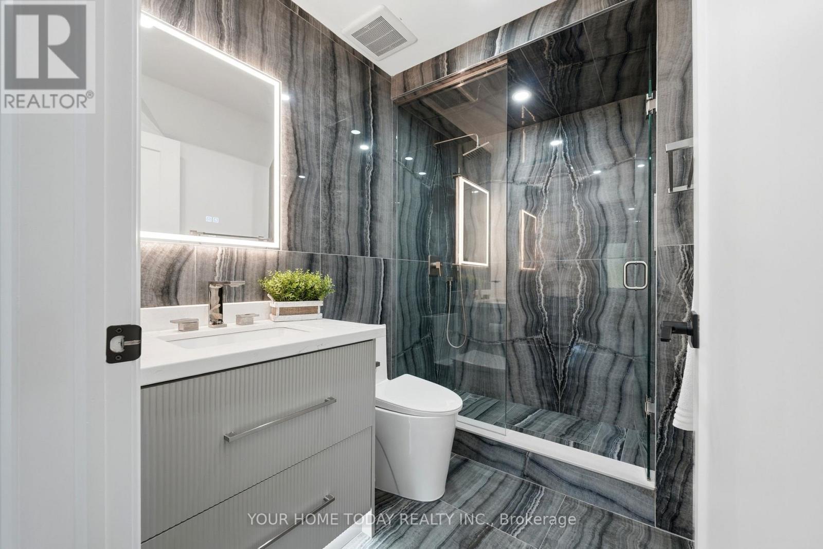 27 Chantelay Crescent, Halton Hills, ON - Indoor Photo Showing Bathroom