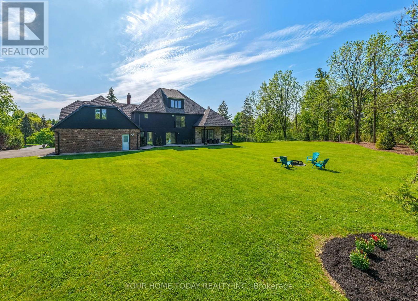 27 Chantelay Crescent, Halton Hills, ON - Outdoor