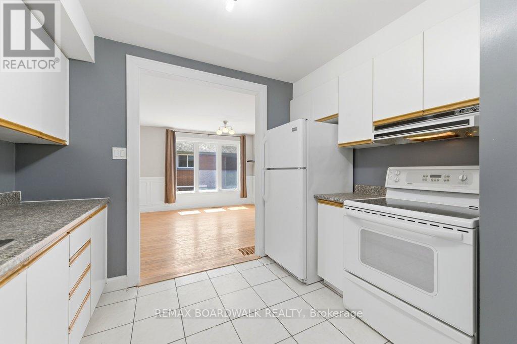 1279 Adirondack Drive, Ottawa, ON - Indoor Photo Showing Kitchen