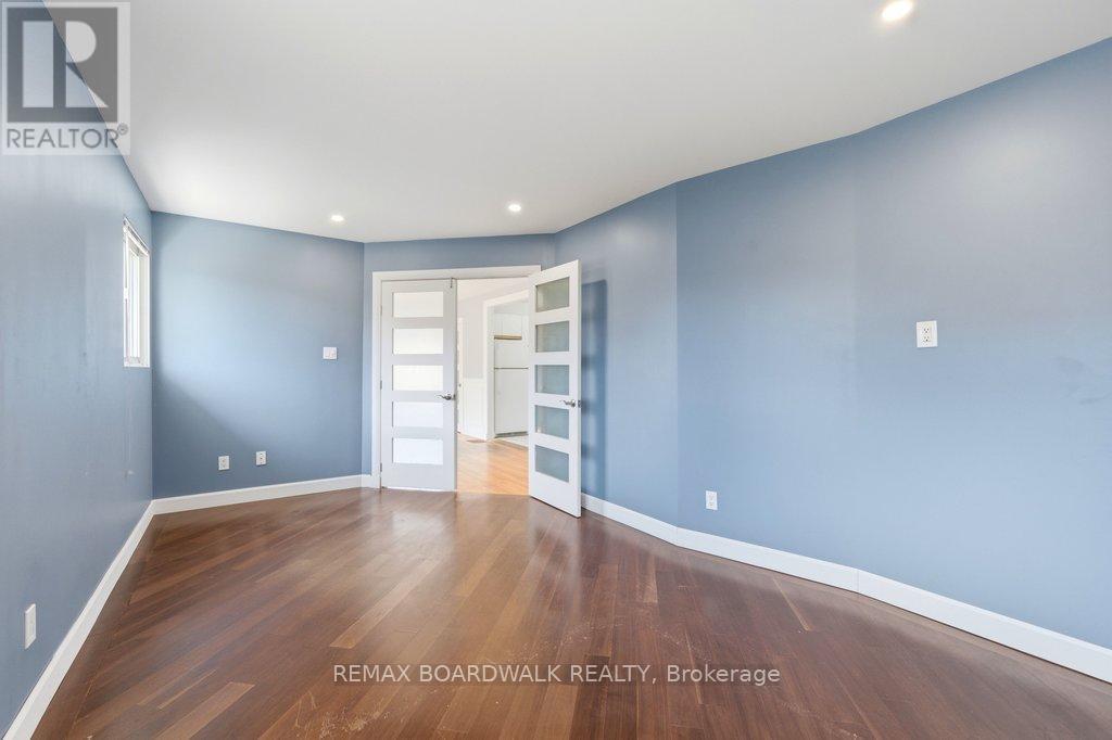 Large Main Bedroom - 1279 Adirondack Drive, Ottawa, ON - Indoor Photo Showing Other Room