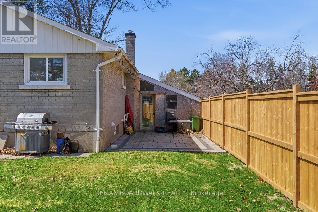 1279 Adirondack Drive, Ottawa, ON - Outdoor