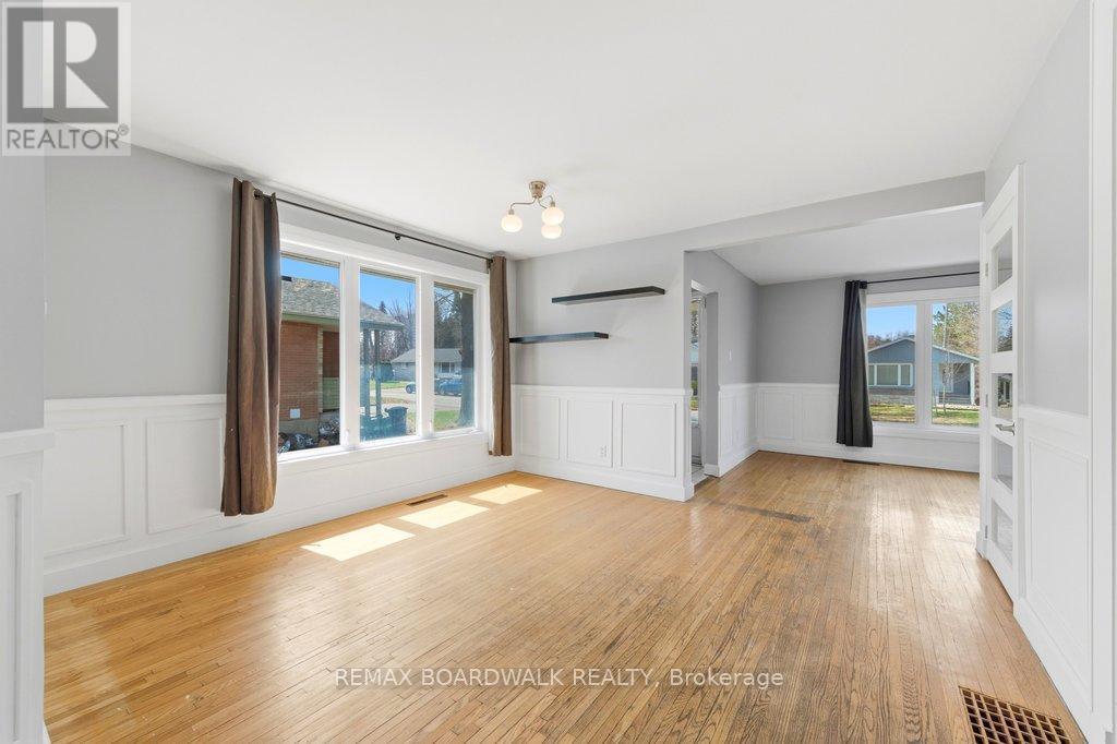 Plenty of natural light - 1279 Adirondack Drive, Ottawa, ON - Indoor
