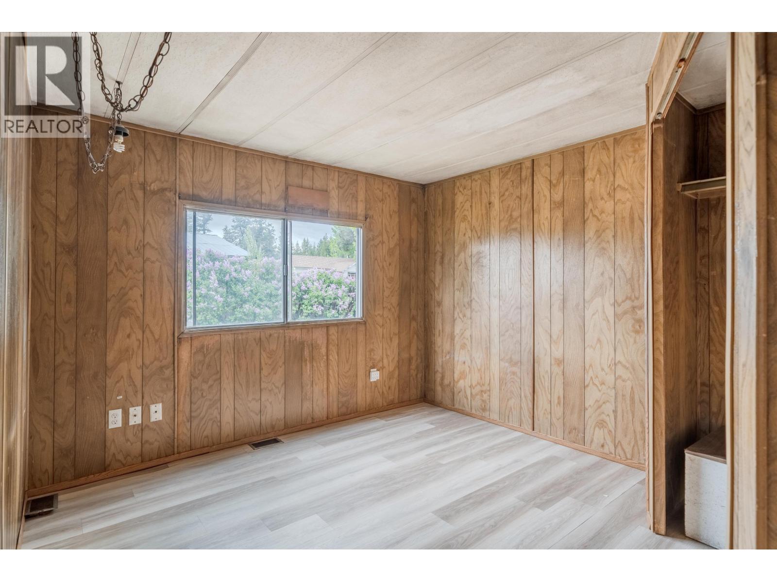 4807 Clarke Avenue, Lac La Hache, BC - Indoor Photo Showing Other Room