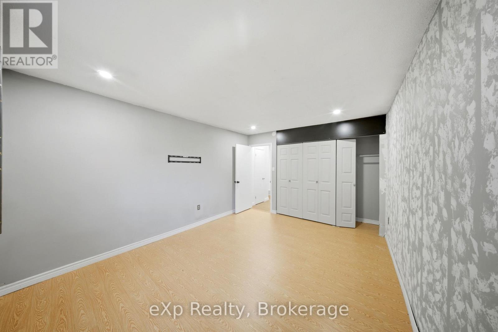 79 Ann Street, Hamilton (Dundas), ON - Indoor Photo Showing Other Room
