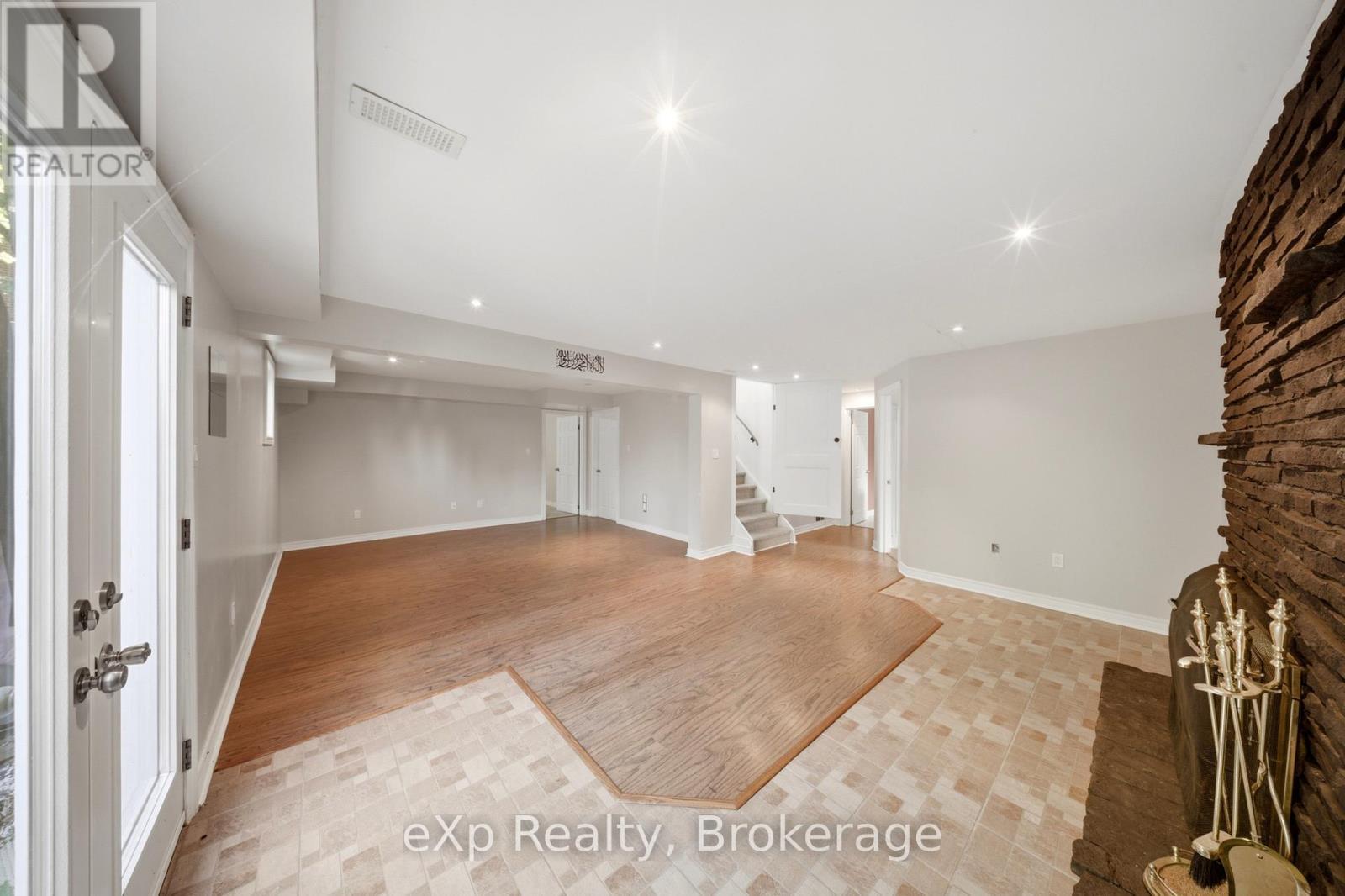 79 Ann Street, Hamilton (Dundas), ON - Indoor Photo Showing Other Room