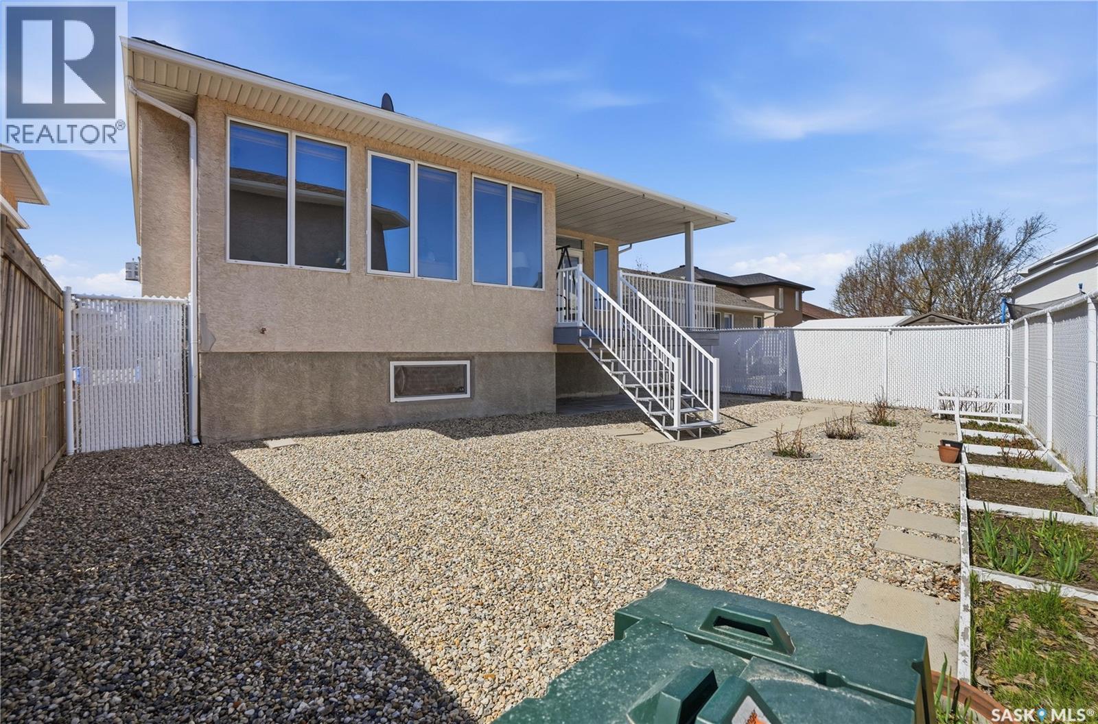 3714 Sandringham Road E, Regina, SK - Outdoor