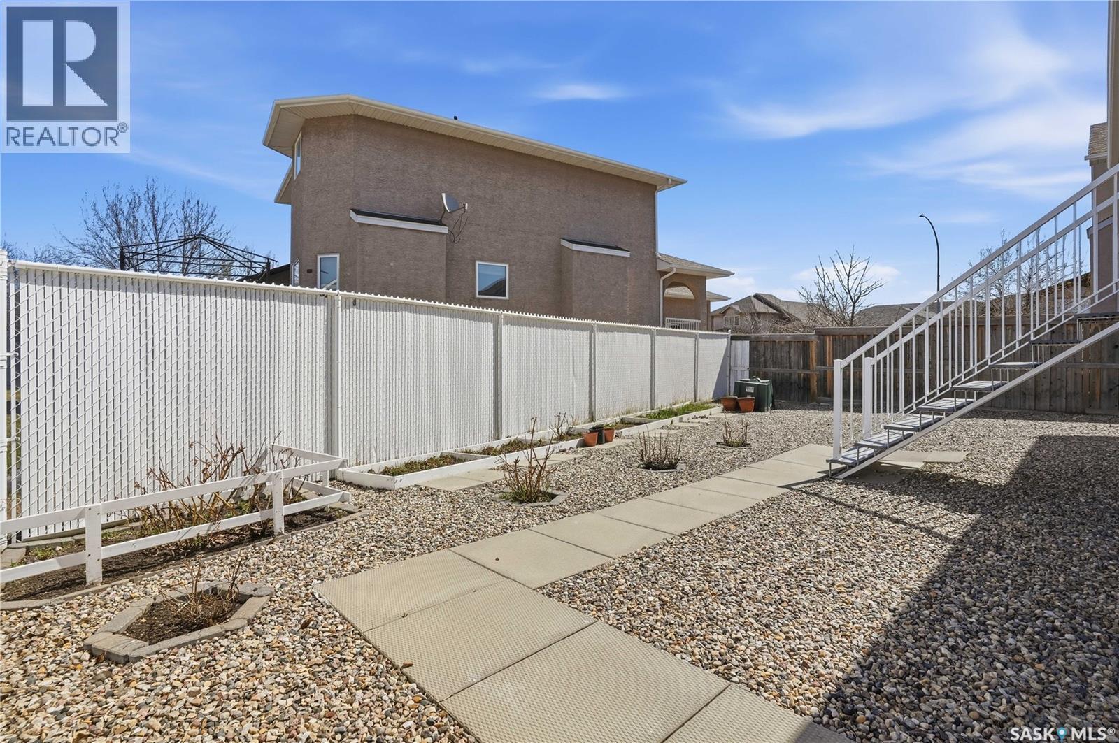 3714 Sandringham Road E, Regina, SK - Outdoor