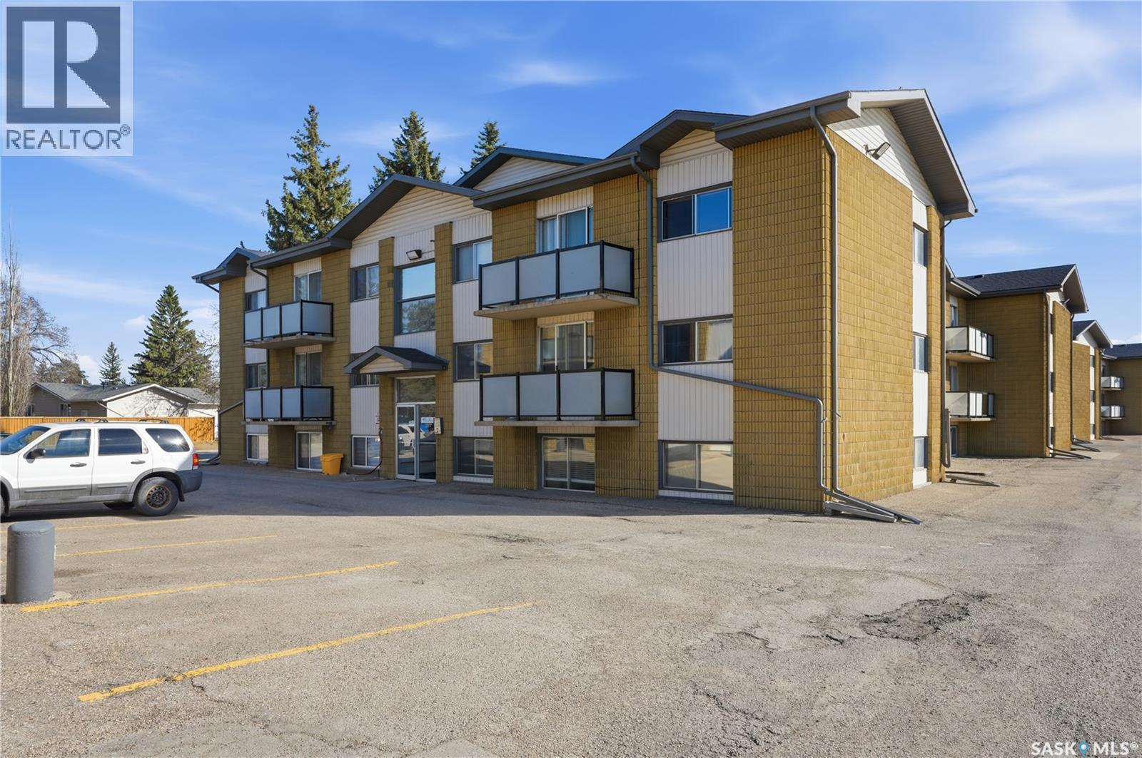 93 3 Columbia Drive, Saskatoon, SK - Outdoor