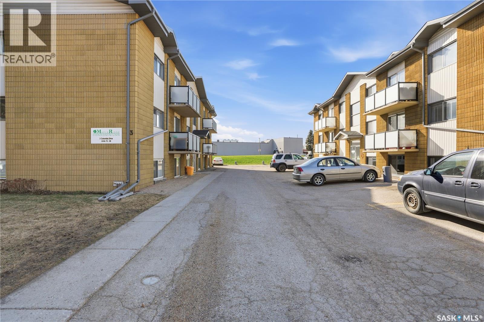 93 3 Columbia Drive, Saskatoon, SK - Outdoor