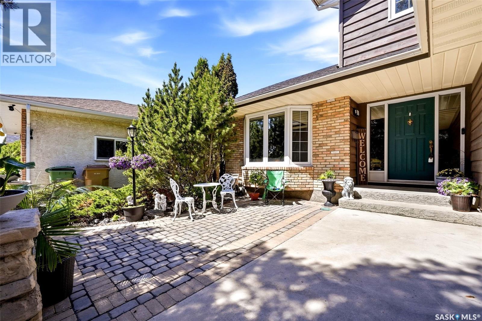 3731 Selinger Crescent, Regina, SK - Outdoor