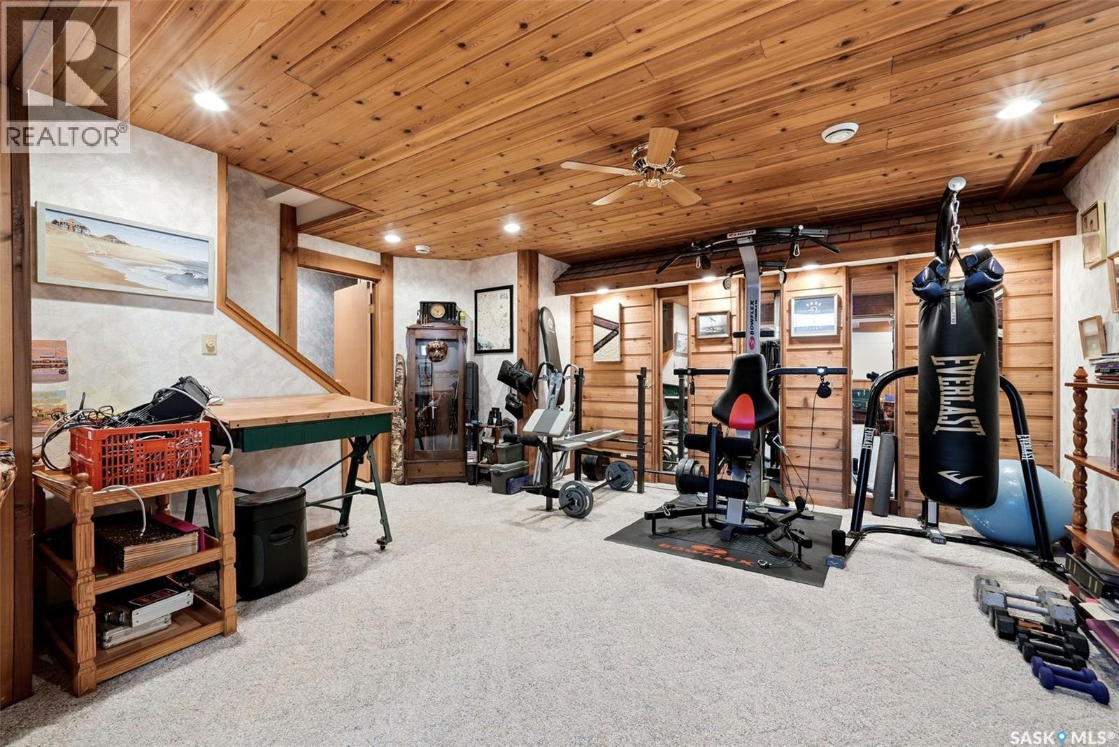 3731 Selinger Crescent, Regina, SK - Indoor Photo Showing Gym Room