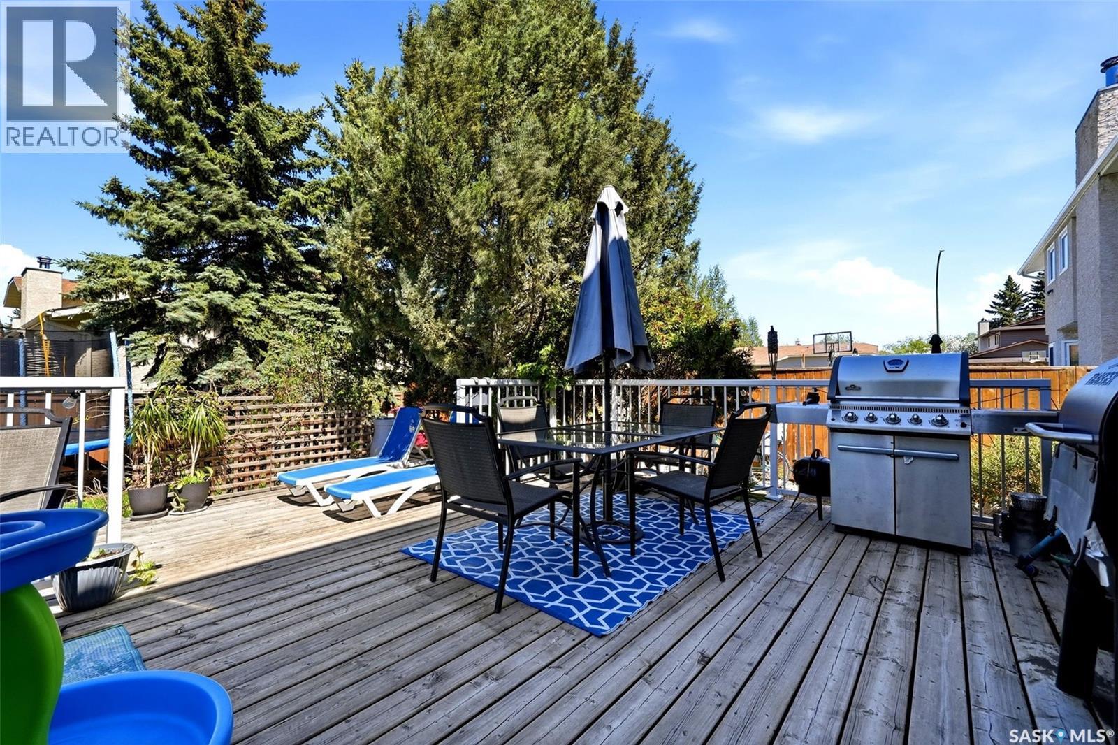 3731 Selinger Crescent, Regina, SK - Outdoor With Deck Patio Veranda
