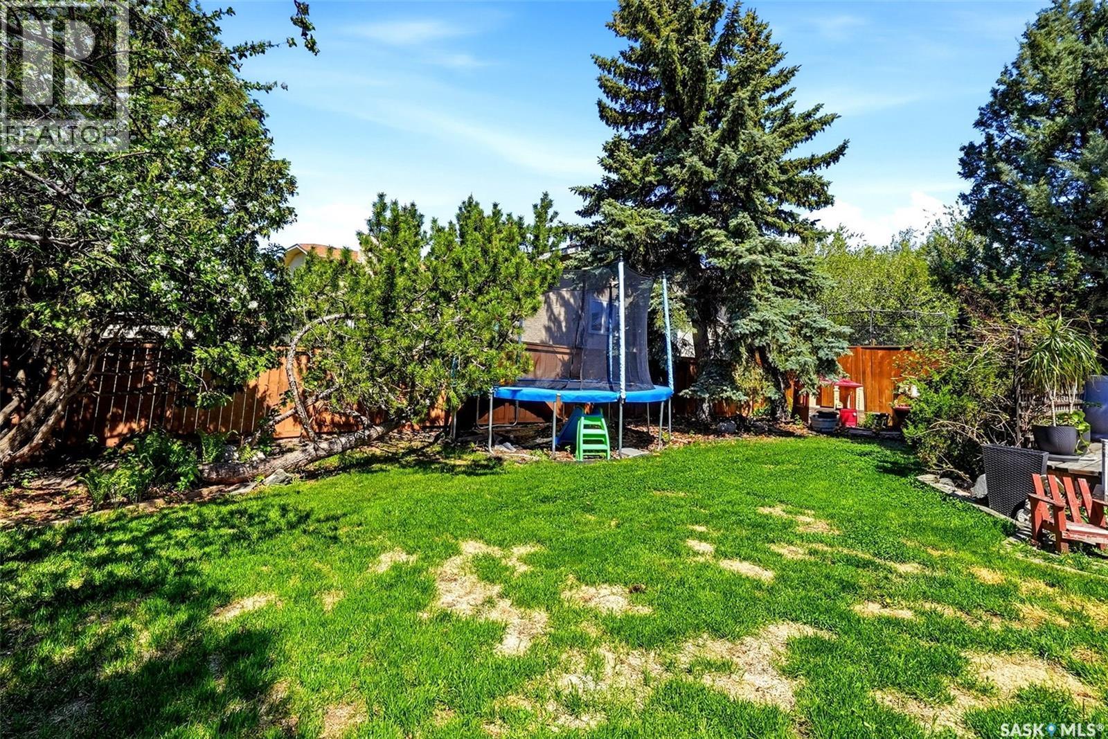 3731 Selinger Crescent, Regina, SK - Outdoor