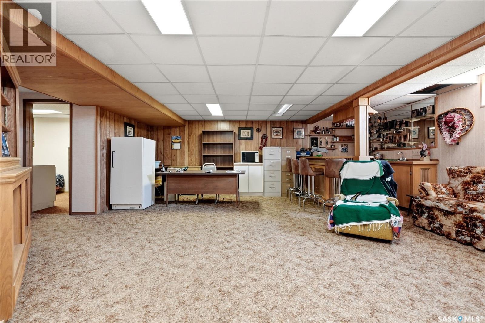 45 Miller Crescent E, Lumsden, SK - Indoor