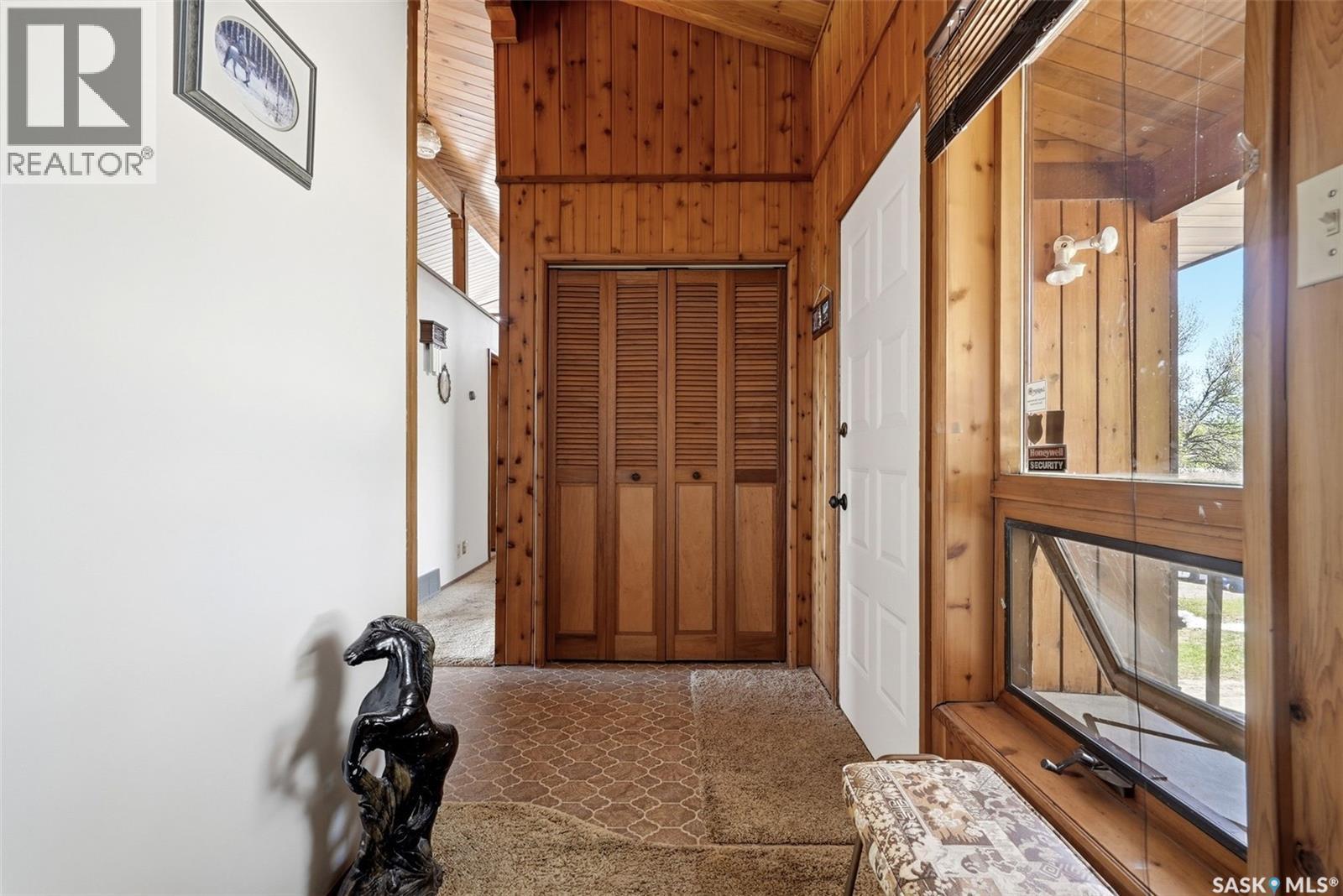 45 Miller Crescent E, Lumsden, SK - Indoor Photo Showing Other Room
