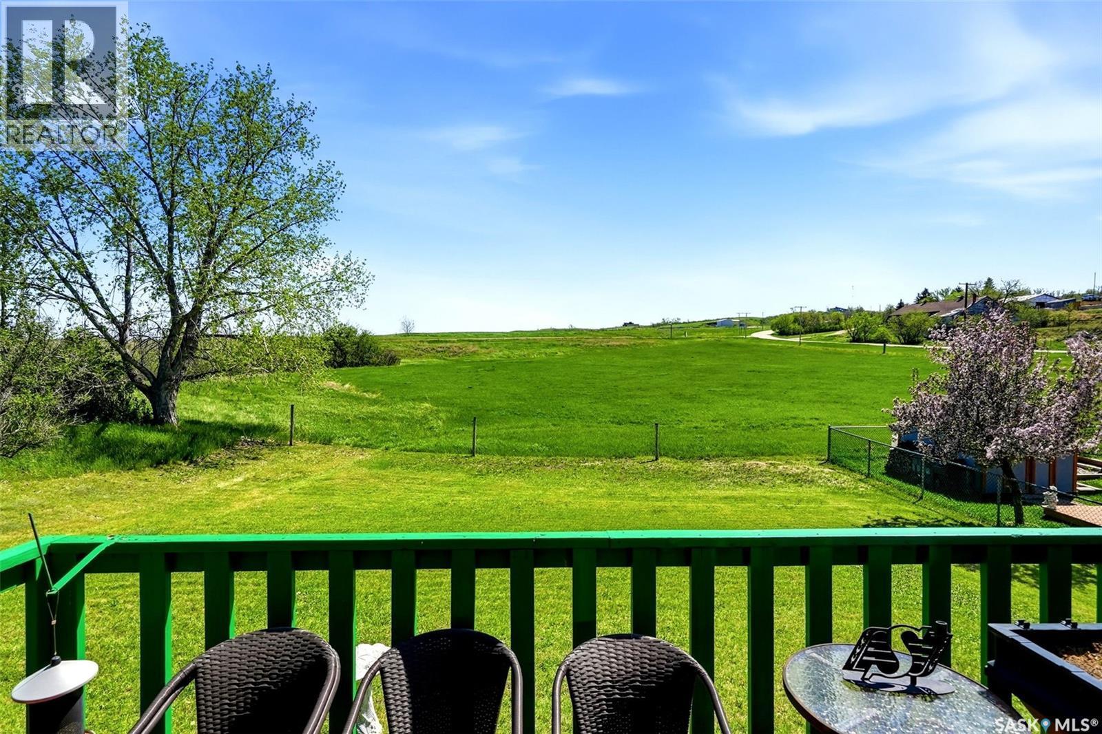 45 Miller Crescent E, Lumsden, SK - Outdoor