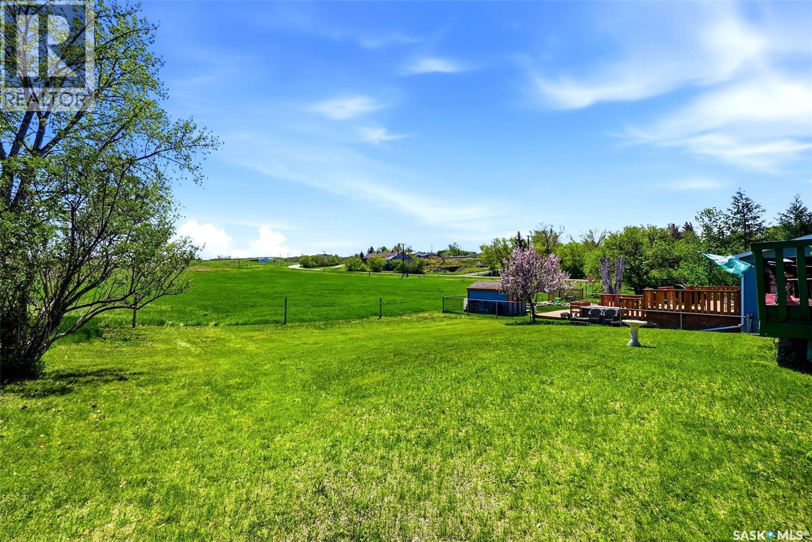 45 Miller Crescent E, Lumsden, SK - Outdoor