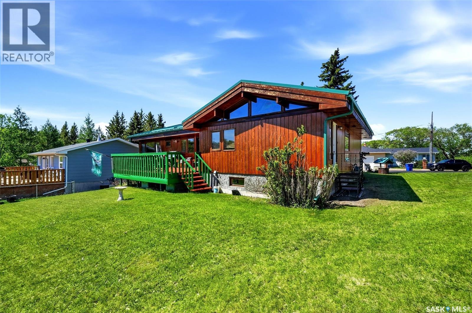 45 Miller Crescent E, Lumsden, SK - Outdoor
