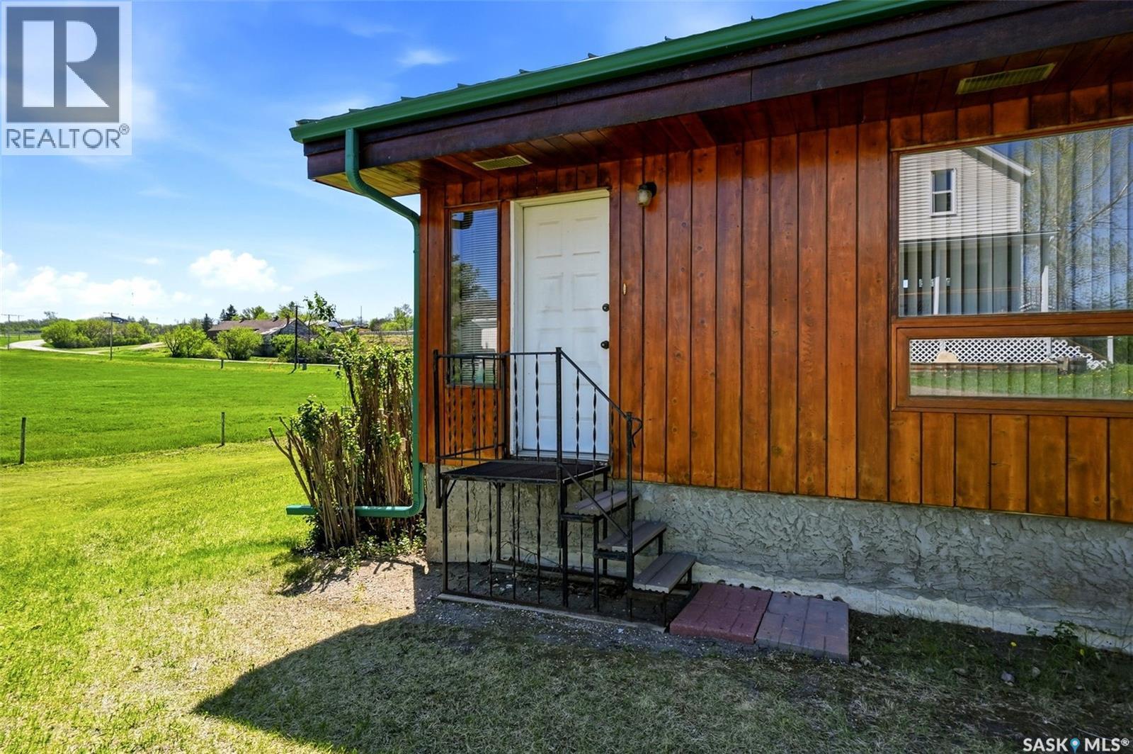 45 Miller Crescent E, Lumsden, SK - Outdoor With Exterior