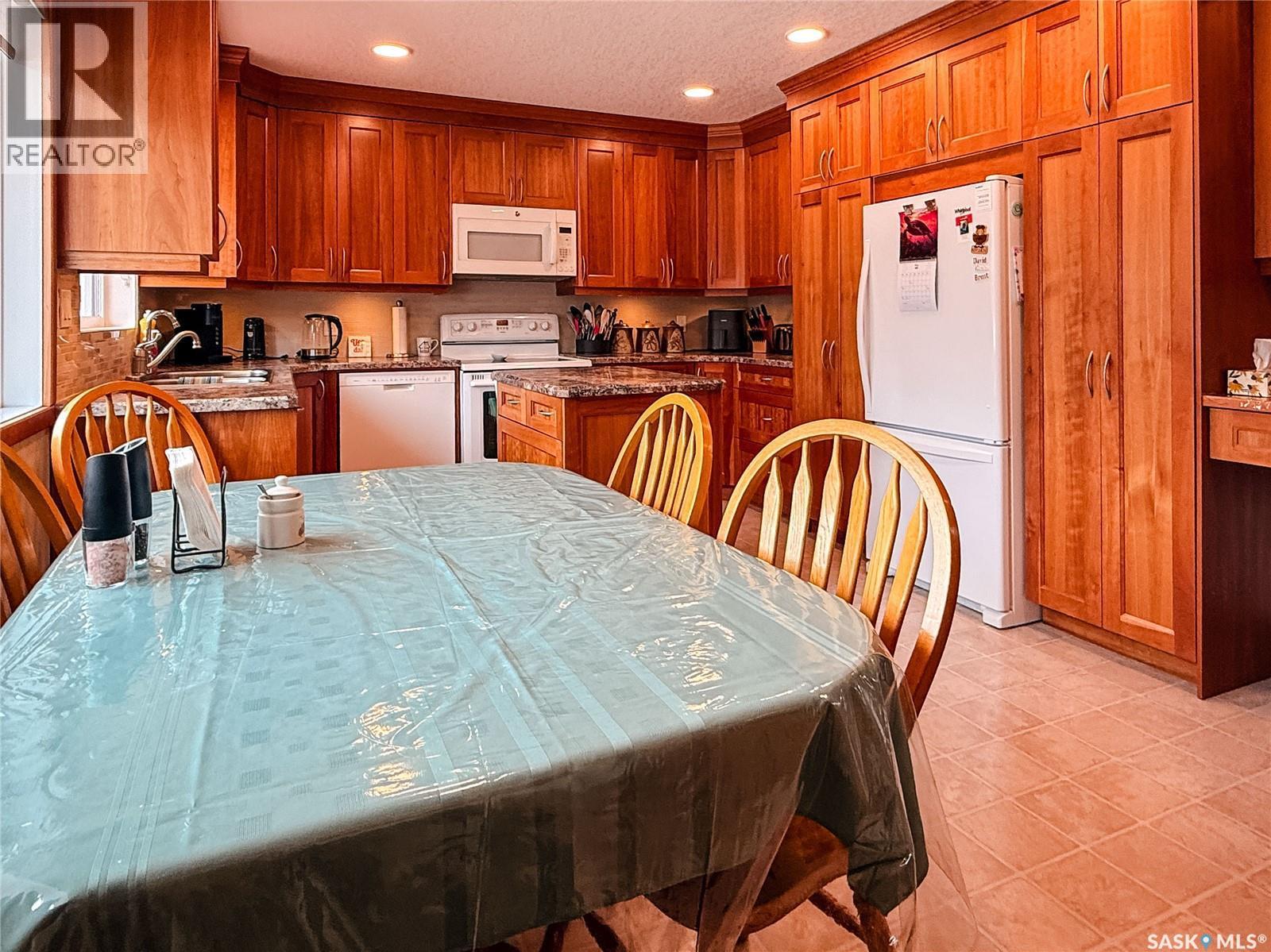 95 Pappas Crescent, Regina, SK - Indoor