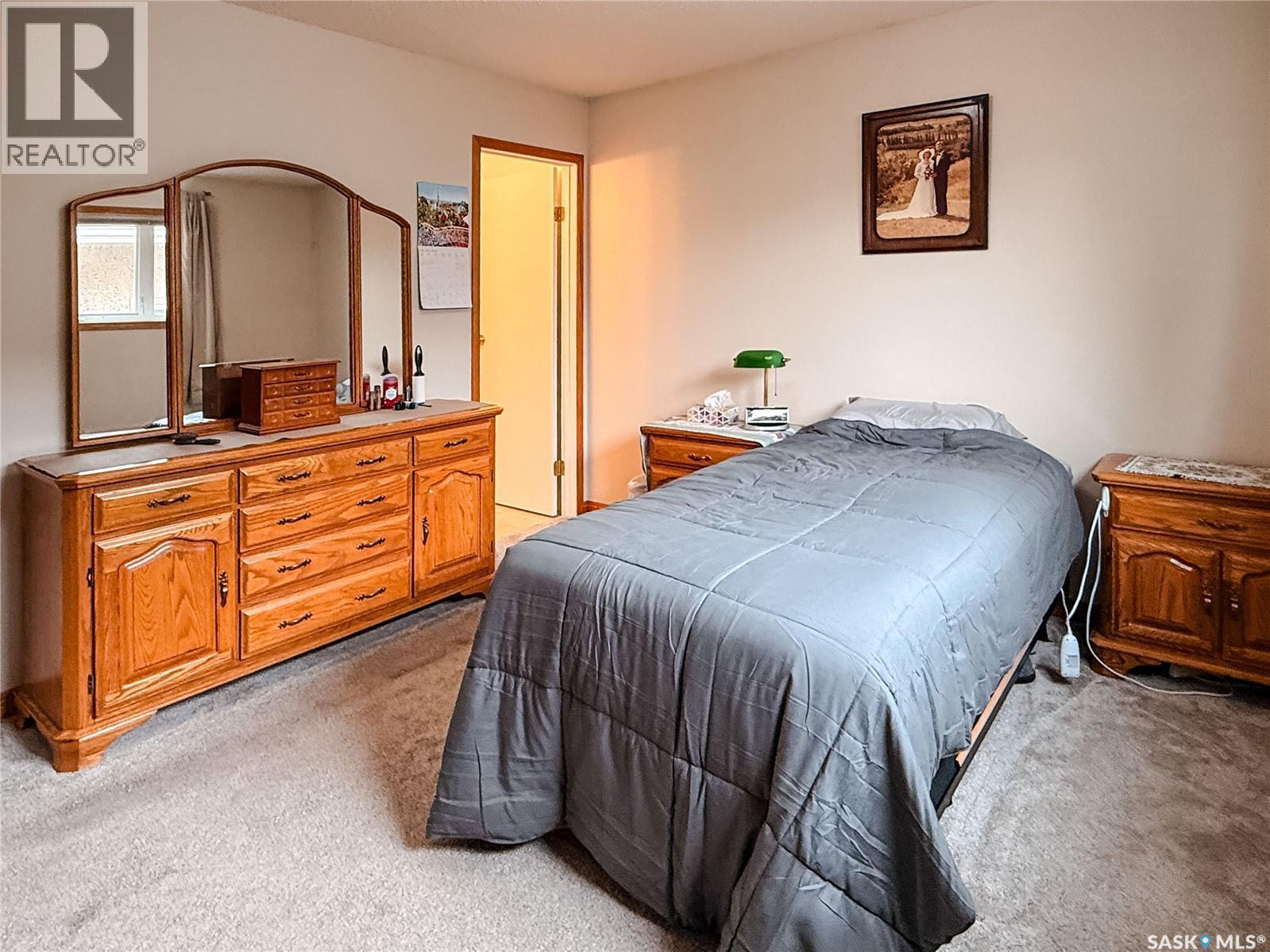 95 Pappas Crescent, Regina, SK - Indoor Photo Showing Bedroom