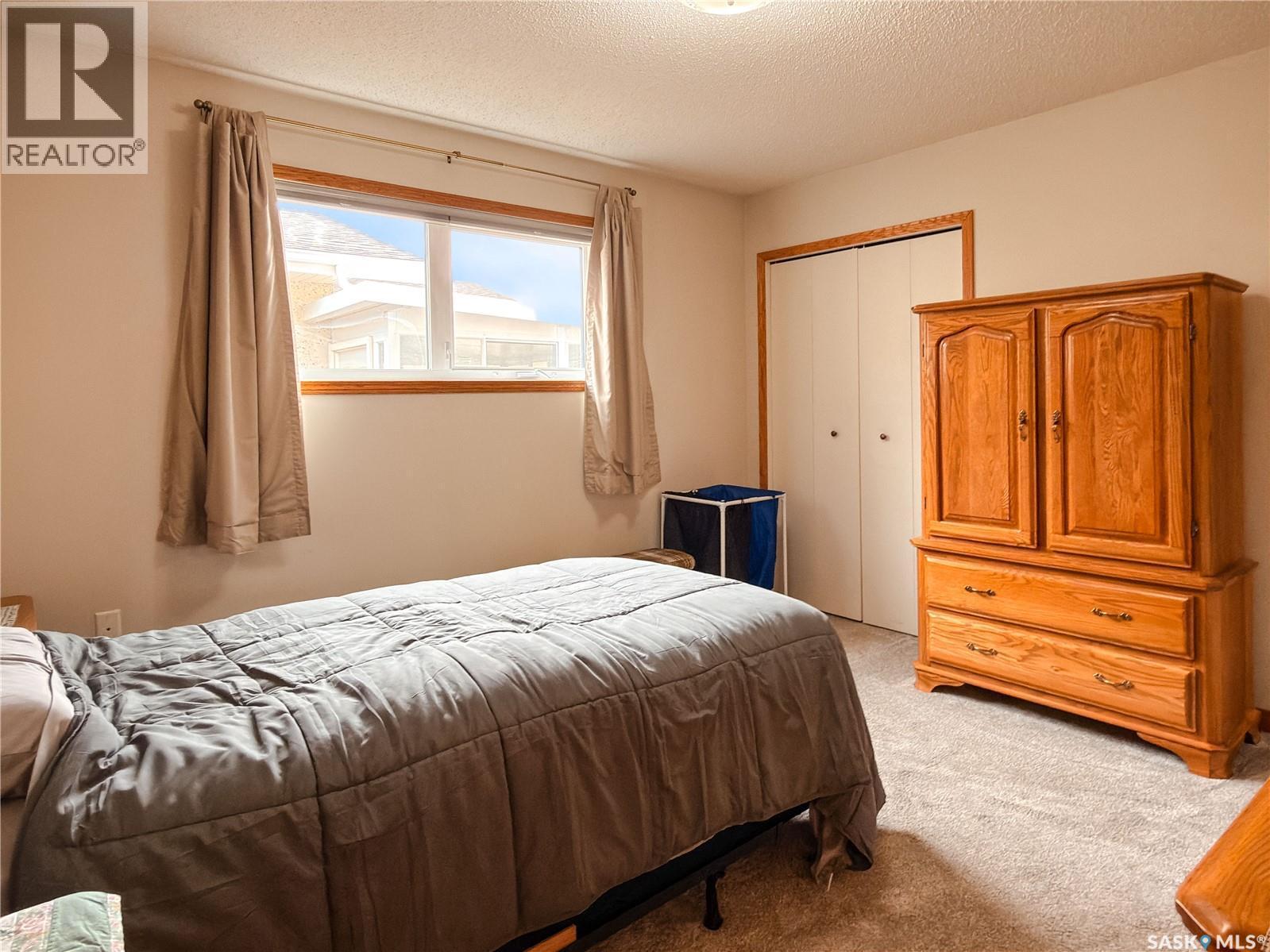 95 Pappas Crescent, Regina, SK - Indoor Photo Showing Bedroom
