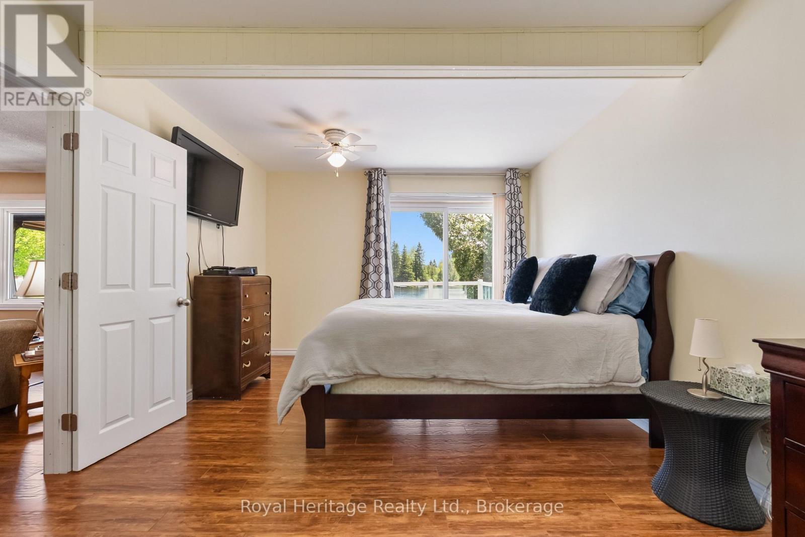 16 Fire Route 122, Trent Lakes, ON - Indoor Photo Showing Bedroom
