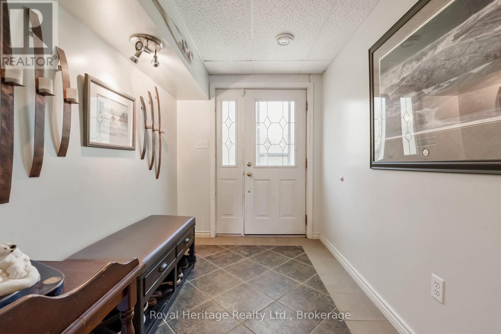 16 Fire Route 122, Trent Lakes, ON - Indoor Photo Showing Other Room