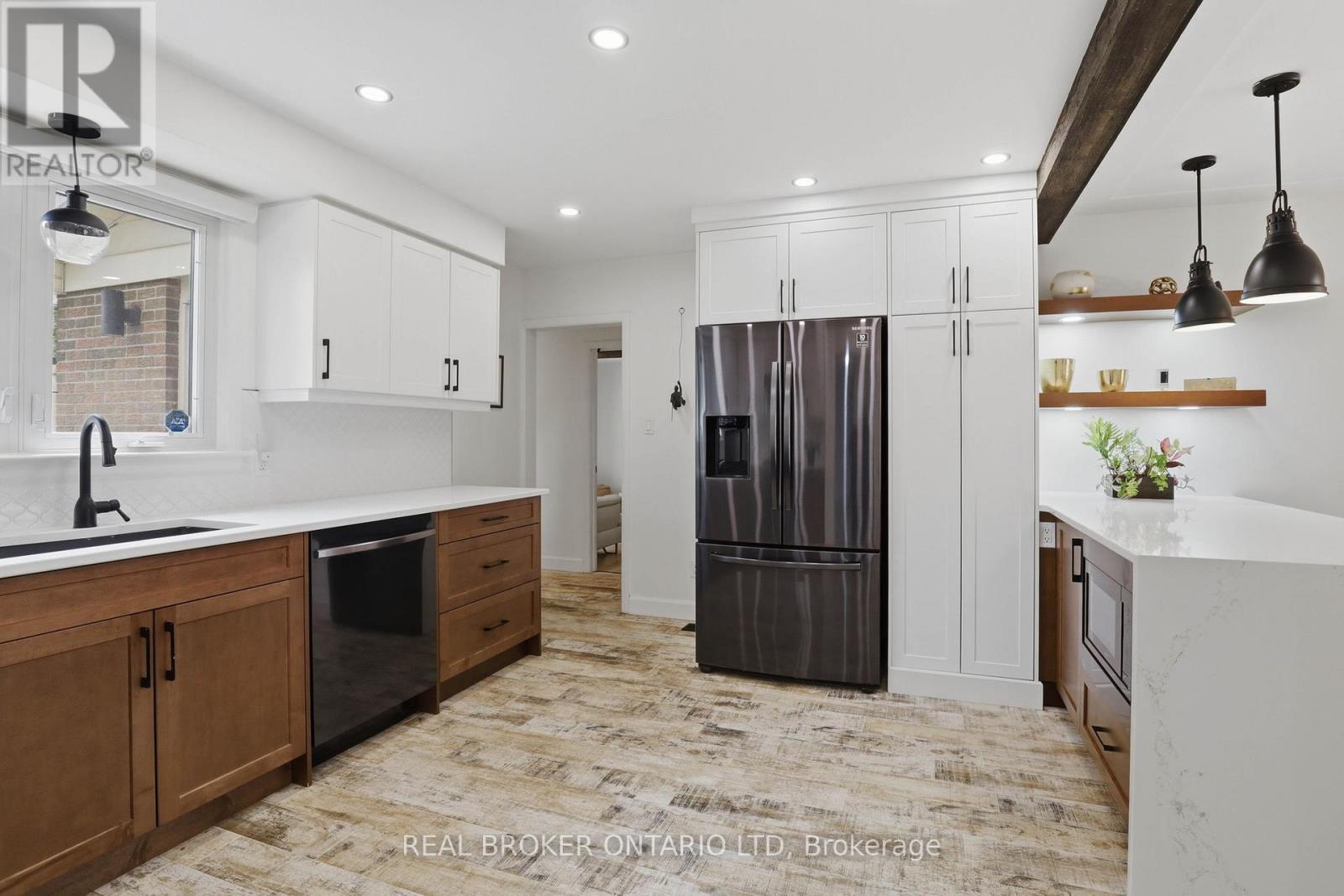 196 Wychwood Park, London North (North J), ON