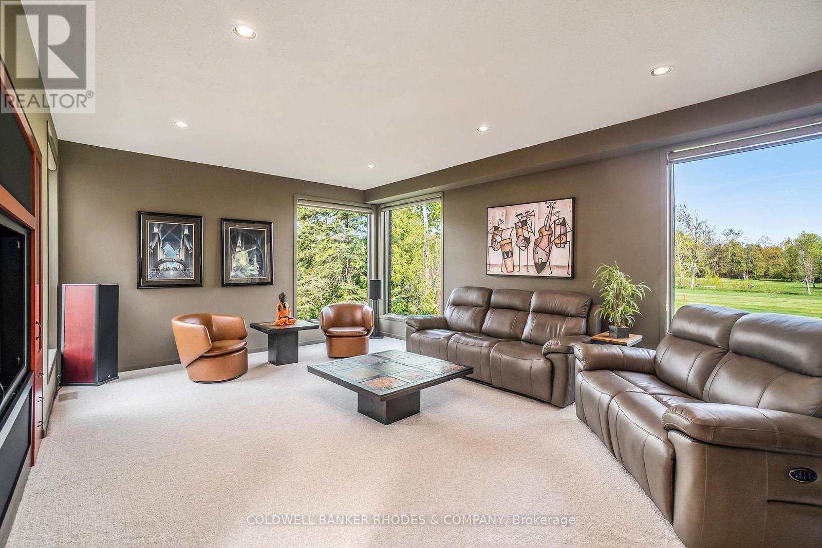 3 Mission Inn Grove, Ottawa, ON - Indoor Photo Showing Living Room