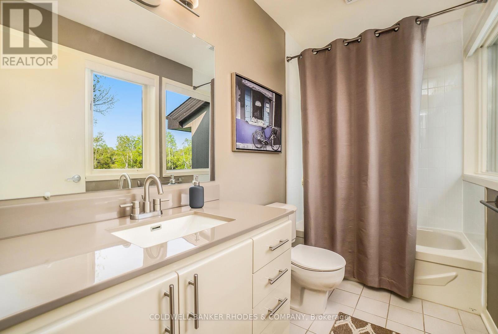 3 Mission Inn Grove, Ottawa, ON - Indoor Photo Showing Bathroom