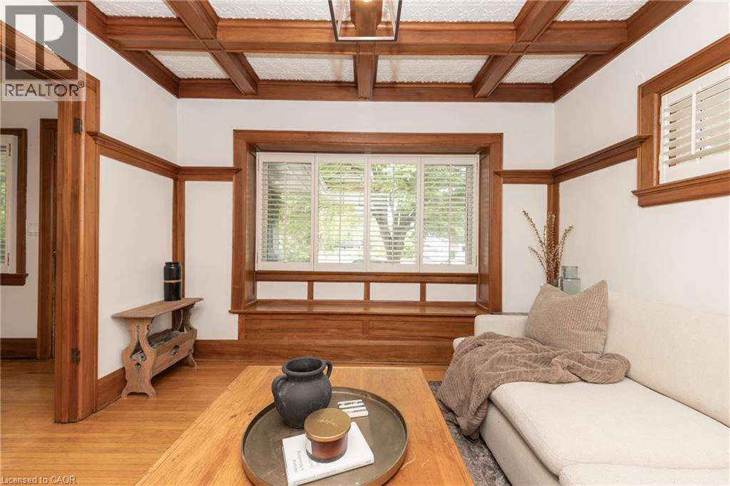 7 Pinehill Road, St. Catharines, ON - Indoor