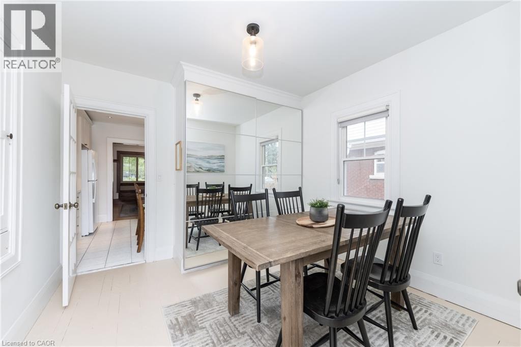 7 Pinehill Road, St. Catharines, ON - Indoor Photo Showing Dining Room