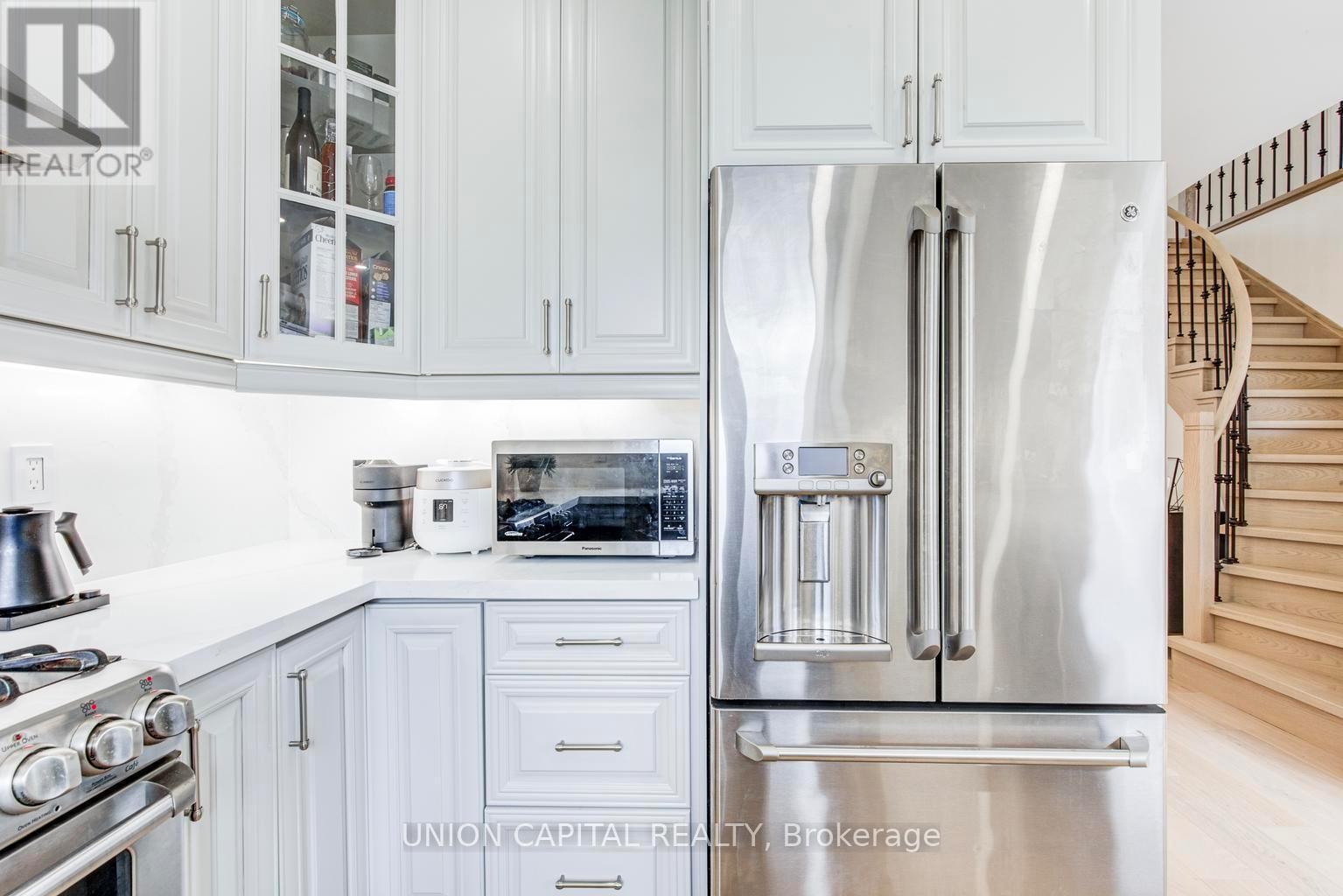 69 Southbrook Crescent, Markham, ON - Indoor Photo Showing Kitchen With Stainless Steel Kitchen